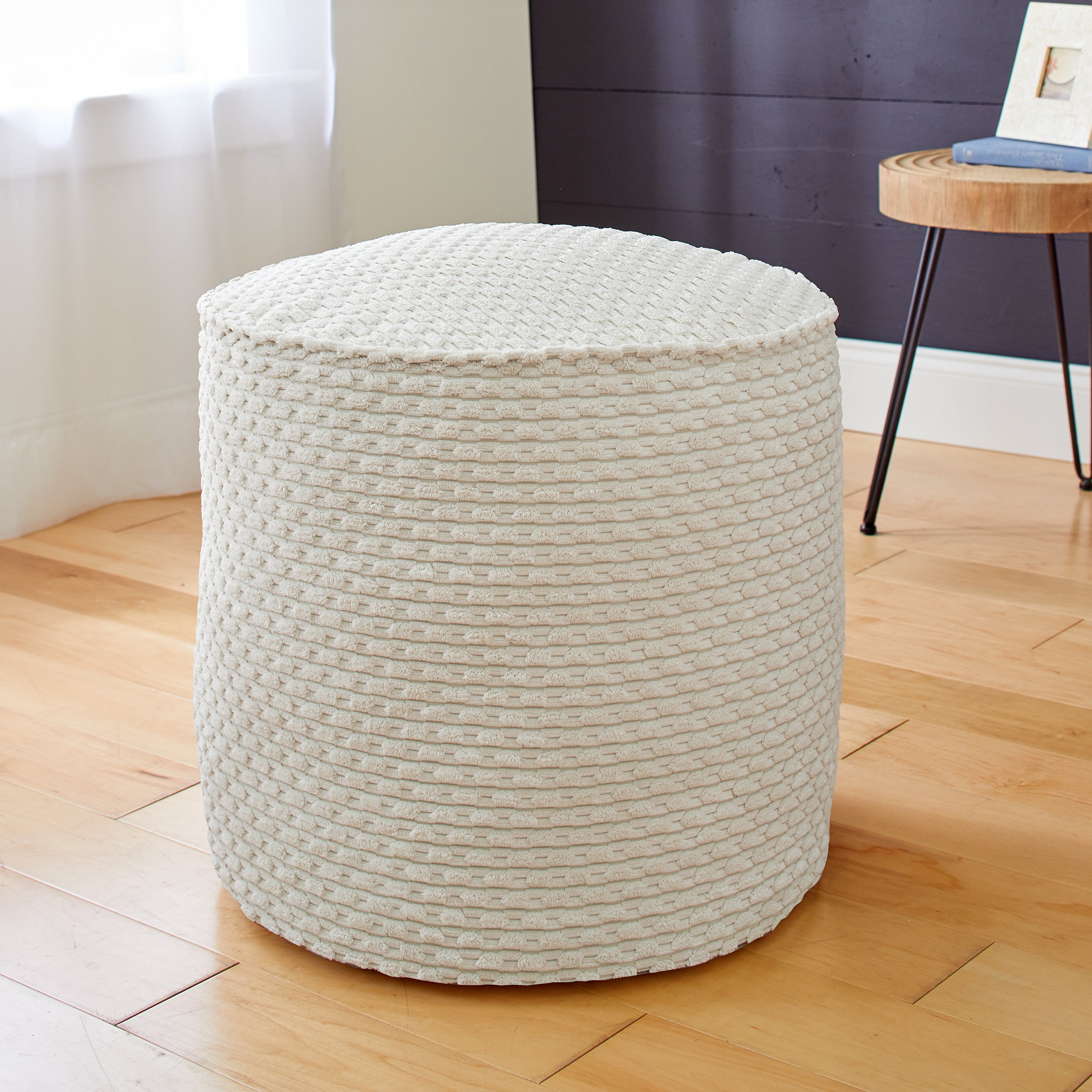 Round Indoor Becklee Bean Pouf