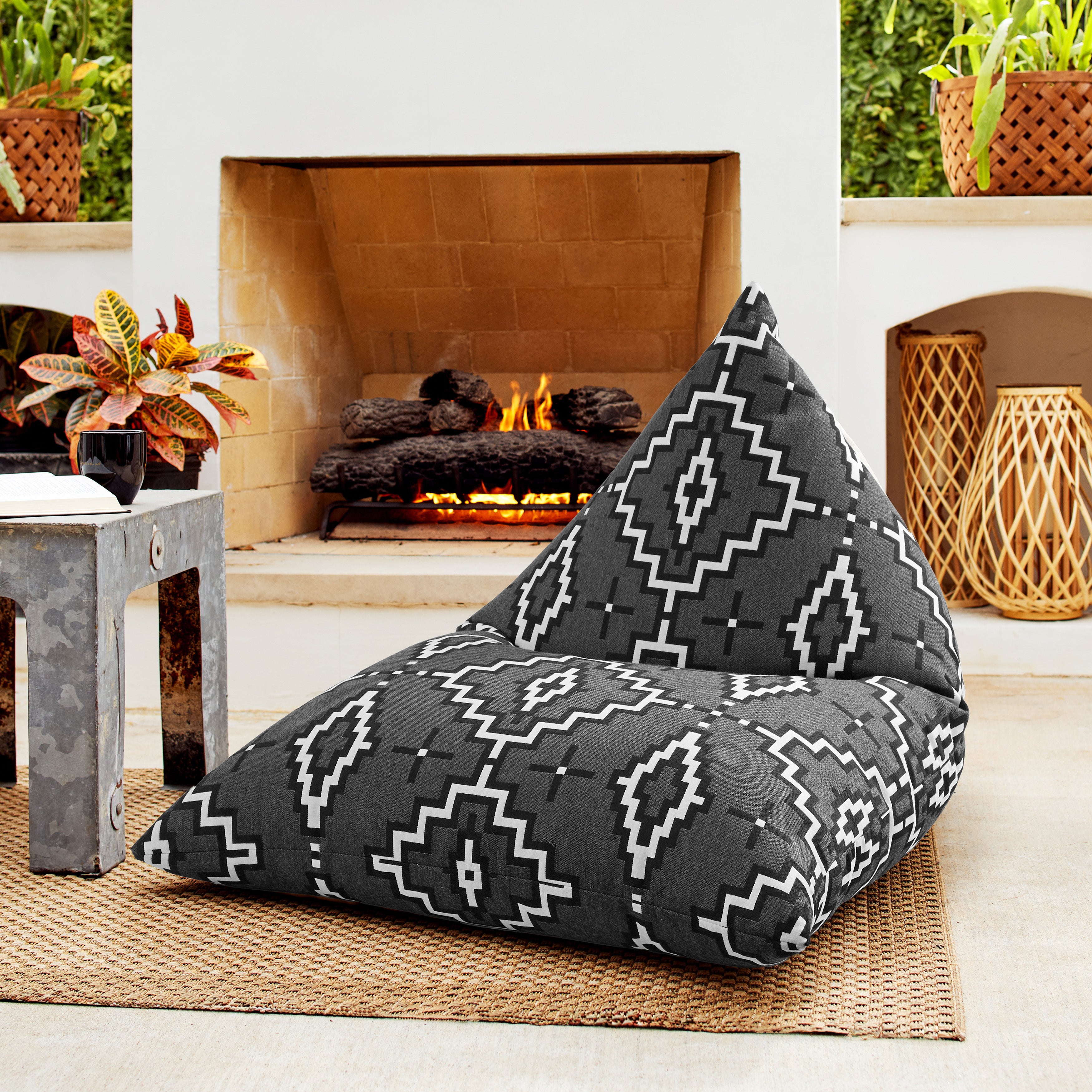 Sunbrella Pendleton Rectangle Outdoor Bean Lounger - Kiva Steps Classic