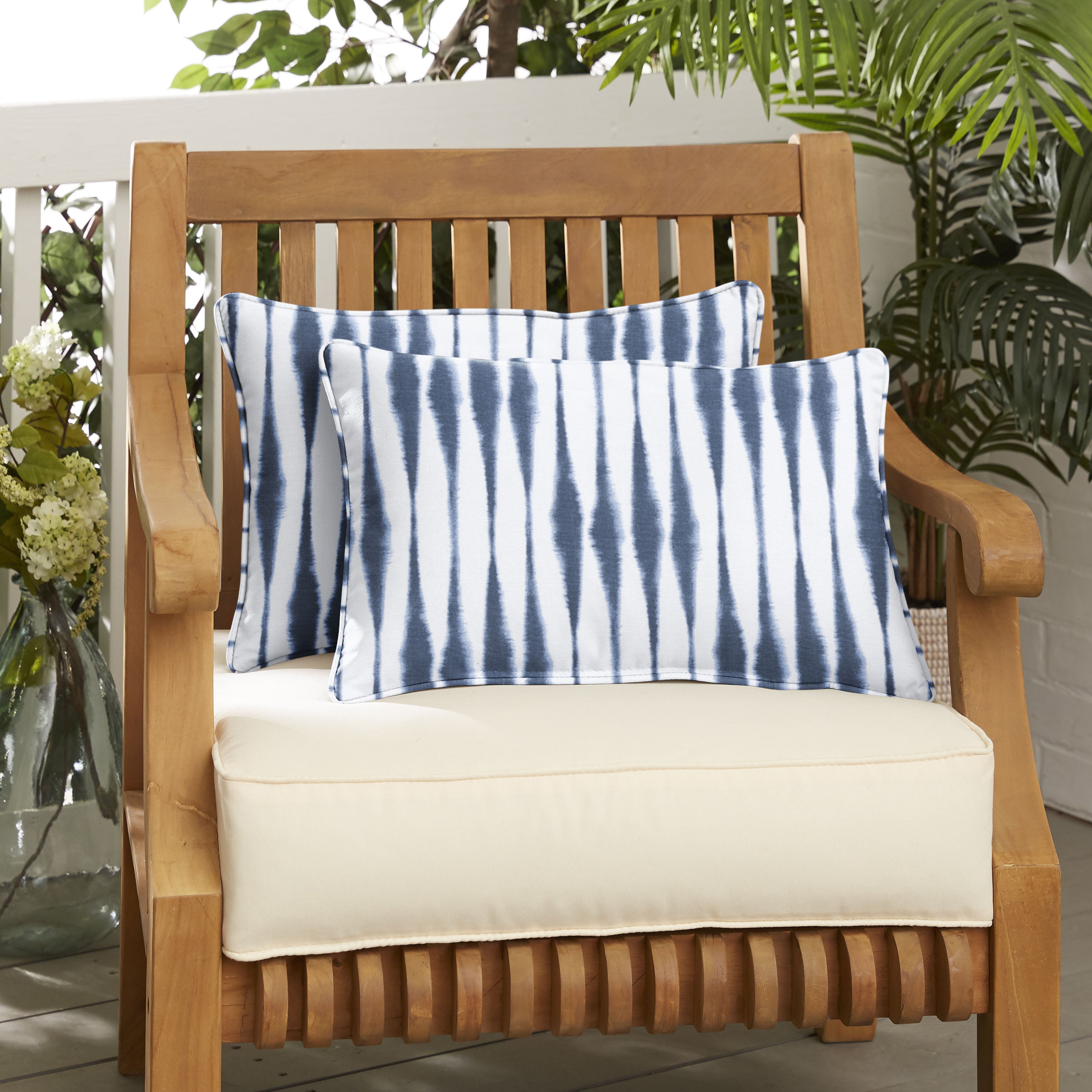 Salix Vintage Indigo Outdoor Lumbar Pillow Set of 2
